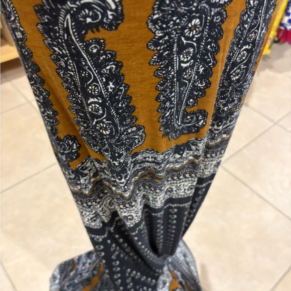 Novella Royale Boho Paisley Print Open Back Maxi Dress – Size M - Picture 7 of 9